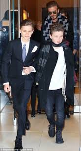 Romeo beckham is a 18 year old british relative. 87 Jungenmode Ideen In 2021 Jungenmode Jungs Susse Jungs