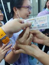 ผลสลากกินแบ่งรัฐบาล รางวัลที่ 2 มีจำนวน 5 รางวัลๆ ละ 200,000 บาท Onbnews