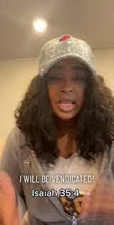 Ariel Fritz's Instagram, Twitter & Facebook