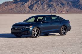 Classic, comfortable, and fun to drive, the 2021 passat comes with plenty of standard features to help you and your family look. 2021 Volkswagen Passat Review Prices And Pictures Edmunds