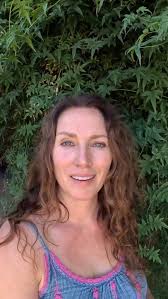 It's hard to believe, but it's already time to start prepping for the  spring garden. If you want to plant warm season varieties, like tomatoes,  now is the time to start dreaming and planning! And the ...