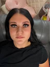 It's an open face and closed wood stove it has the screen that goes around  the front you can use it indoor or outdoor it's pretty amazing it's got the  grate for