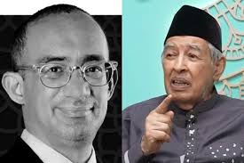 Prominent Islamic Scholar Quraish Shihab Mourns Son-in-Law Ibrahim Assegaf  at Jakarta Burial