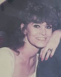 Linda Kaye's Instagram, Twitter & Facebook