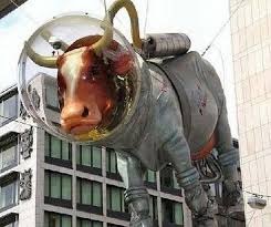 Pin By Alise Thomas On Sculptures Art Funny Statues Cow Art Lovers Art