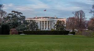 Le visite guidate alla casa bianca vengono svolte da martedì a giovedì dalle 7,30 alle 11 di mattina, i venerdì fino alle 12 e i sabati fino alle 13. La Casa Bianca Guida Di Viaggio