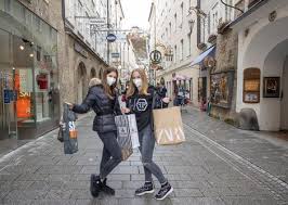 Selbstverständlich stehen ihnen unsere mitarbeiterinnen der station salzburg innenstadt auch gerne persönlich zur verfügung. Kennen Sie Die Getreidegasse Salzburg Altstadt Blog