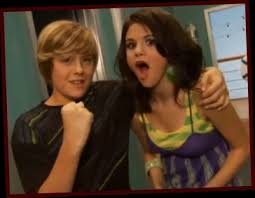 Wizards on deck with hannah montana. Wizards On Deck With Hannah Montana Fan Club Fansite With Photos Videos And Mehr