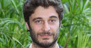 Lino guanciale fa sul serio con la nuova fidanzata antonella. Nicdpju5ystkpm