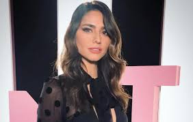 Miss angola is now miss universe 2011 pictures: Akoma Anarwtiomaste Giati H Hliana Papagewrgioy Den Kerdise Ton Titlo Ths Miss Universe 2011 Deite Tis Fwtografies Apo Th Symmetoxh Ths Joytv