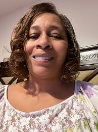 Leslie Chavis's Instagram, Twitter & Facebook