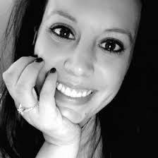 Veronica Roper's Instagram, Twitter & Facebook