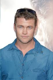 Since 15 december 2007, he has been married to samantha. Luke Hemsworth Age Birthday Height Net Worth Wife Family Salary