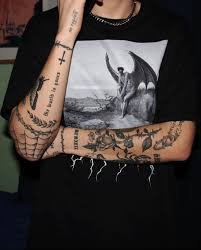 Search, discover and share your favorite grunge tumblr gifs. Tattoo Aesthetic Explore Tumblr Posts And Blogs Tumgir