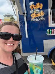 Fresh lemonade sold near library