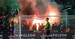 Het zou dan gaan over 9200 fans maximaal in plaats van de eerder. Cercle Supporter 20 Voor Rechter Omdat Hij Tijdens Derby Vlag Van Club Brugge In Brand Steekt In Volle Tribune Dergelijk Wangedrag Kunnen We Niet Dulden Brugge Hln Be