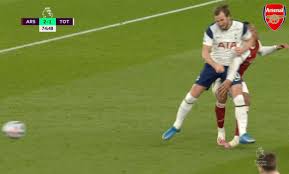 Perhaps due to that injury, though with city also at their dominant best, kane had a minimal impact. It S A Red Card Angry Arsenal Fans Can T Believe What Harry Kane Did To Gabriel Magalhaes Football London