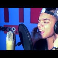 Listen to playlists featuring (105)Como Pude Enamorarme