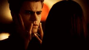 Quale relazione di TVD pensi che potrebbe funzionare se gli fosse data la  possibilità? Ho aggiunto tutte le relazioni a cui riuscivo a pensare. Se ti  vengono in mente altre relazioni, commenta