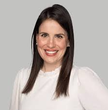 Lauren Devries's Instagram, Twitter & Facebook