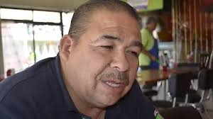 Sorprenden a empresa arrojando escombro