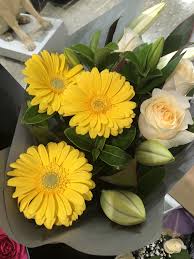 Find the perfect present to give to those you love this valentine's day from our range of gifts, flowers, drinks and more at woolworths. Flowers At Woolworths Seem Always To Be Fresh Flowers