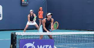 No saibro do foro italico, as duas superaram a dupla formada pela argentina nadia podoroska, semifinalista de simples de roland garros … Luisa Stefani Vai A Semi Em Miami E Iguala Melhor Ranking De Maria Esther Tenis News