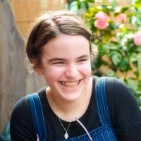 20+ "Elise Day" profiles