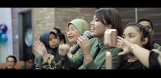 Lyrics for akan bercinta by janna nick. Let S Sing With Janna Nick By Oh Dawie