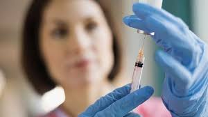 Coffee is not recommended for treating asthma even though it contains caffeine, a central nervous system stimulant and weak bronchodilator that also reduces respiratory muscle fatigue.caffeine is chemically similar to theophylline, an older medication for the treatment of asthma, and can help to open up the airways and improve lung function.in one small study caffeine even showed potential in. Home Remedies For Bronchitis And Other Tips Everyday Health