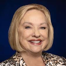 Hollie Whitmore's Instagram, Twitter & Facebook