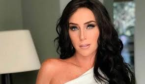 Tras el escándalo de corrupción en el que está inmersa la conductora inés gómez mont y su esposo, el abogado víctor manuel álvarez puga, . Irreconocible Ines Gomez Mont Luce Radical Cambio De Look Y Fans Se Preocupan Por Su Semblante
