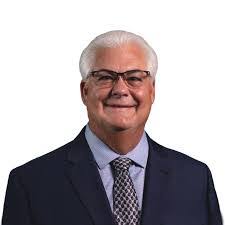 Larry Bowen's Instagram, Twitter & Facebook