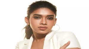 Dushara Vijayan to star in Dhanush's second directorial