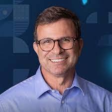 Paulo Roque's Instagram, Twitter & Facebook