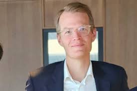 Malling får en av landets fremste sjeføkonomer på laget