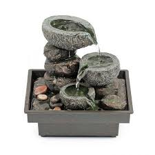 La utilización de pequeñas fuentes de agua para decorar interiores y exteriores es también una tendencia que proviene del feng shui oriental. Fuentes De Agua Feng Shui Donde Colocarlas Y Activar La Energia