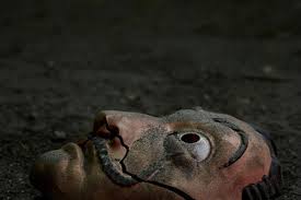 Финальный сезон увлекательного авантюрного сериала «бумажный дом» или «la casa de pape» подарит первые пять эпизодов своим поклонникам в самом начале осени . Ograblenie Paelya I Lyubov Za Chto Ispanskij Bumazhnyj Dom Polyubili Vo Vsem Mire Krasnodarmedia