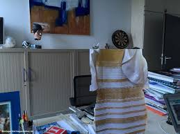 #vestito #abito #oro #bianco #only #estate #vestitocorto #minigonna vendo vestito bianco e oro taglia s ancora con cartellino mai indossato marca only perfetto per l estate che si sta avvicinando sconto a 25 euro spedito!!!!chi desidera questa meraviglia? Il Segreto Dell Abito Che Ha Fatto Impazzire Il Web Internet E Social Ansa It