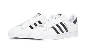 Browse colors and styles for men, women & kids and buy this timeless look today. Adidas Superstar Swarovski Hier Kaufen Snkraddicted