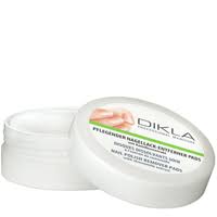 Zieht schnell ein, ähnlich wie ein öl. Matter Nagelharter Dikla