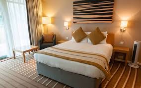Walk between the most beautiful villages in the cotswolds and discover why the cotswolds are a honey pot for walkers. Cotswold Water Park Four Pillars Hotel 4 Gloucester Up To 70 Voyage Prive