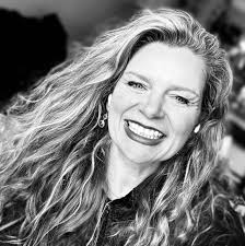 Cherie Wilcox's Instagram, Twitter & Facebook