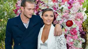 Ihr neuester post sorgt in. Sophia Thomalla Loris Karius Geben Paar Debut In Der Offentlichkeit