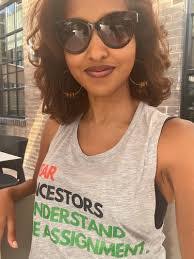 Jessica Settles's Instagram, Twitter & Facebook