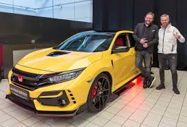 Apart from that, though, pretty much business as usual, including the excellent mini driving position. Honda Civic Type R Limited Edition Sport Line Gt Die Vielen Gesichter Der Drei Samurai
