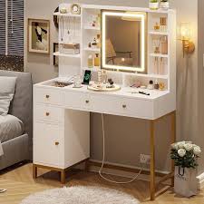 Makeup Vanity With Lights