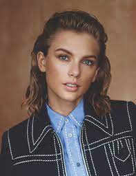 Home to over 200,000 taylor photos, we are your number one source for photoshoot outtakes, screen captures, red carpet photos, and more! Taylor Swift S Fearless Taylor S Version Takes Over The Internet