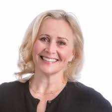 Elizabeth Mckeon's Instagram, Twitter & Facebook