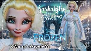 3 dolls free for collection. 2 x Elsa (one sings I believe) and Jasmine.